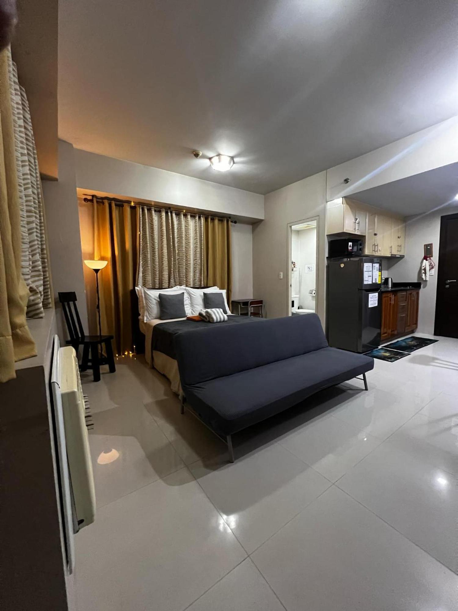 One Palm Tree Villas Condominium - Studio 7Th Fl With Balcony - Across Terminal 3 Airport Pasay Ngoại thất bức ảnh