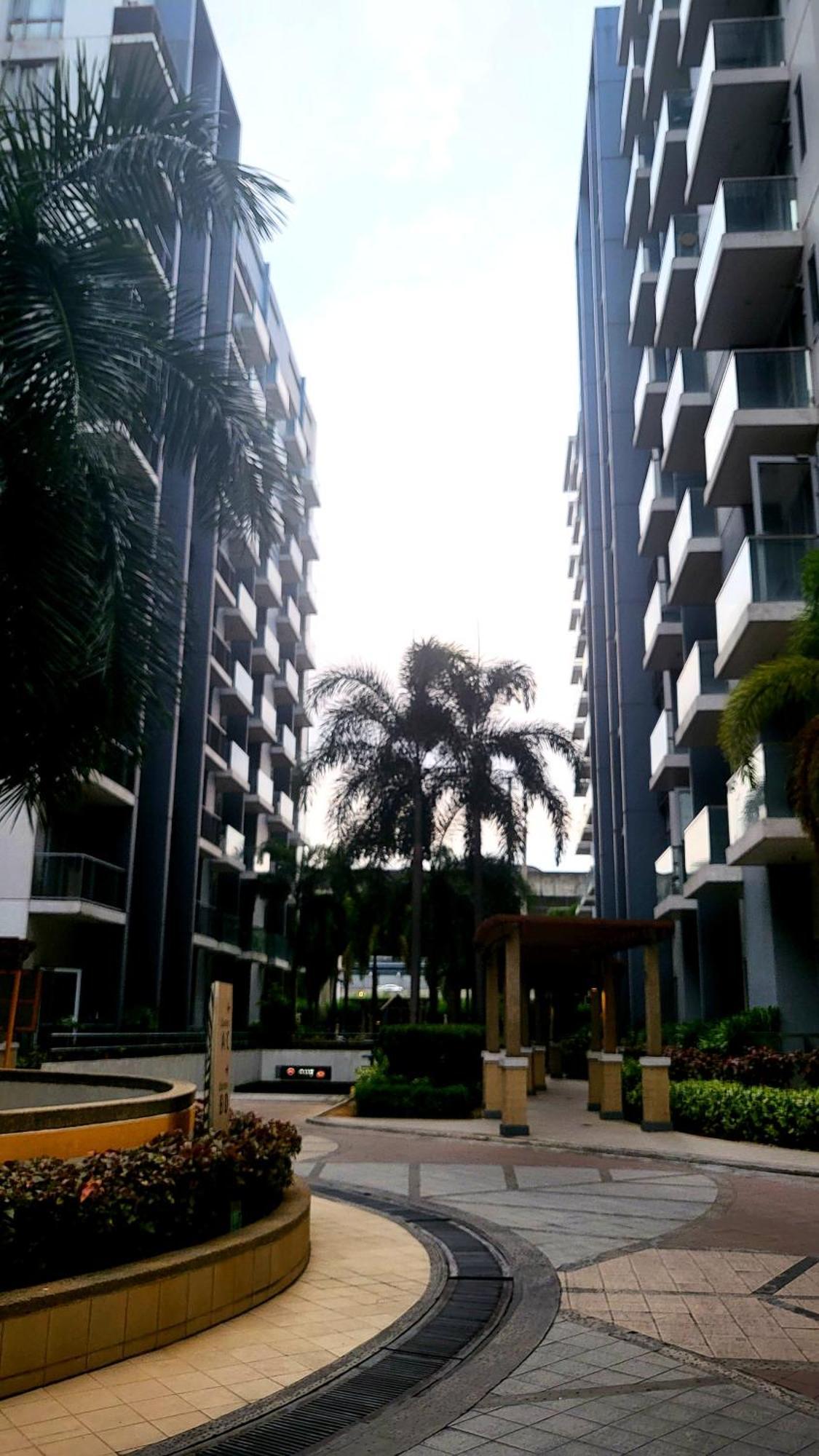 One Palm Tree Villas Condominium - Studio 7Th Fl With Balcony - Across Terminal 3 Airport Pasay Ngoại thất bức ảnh