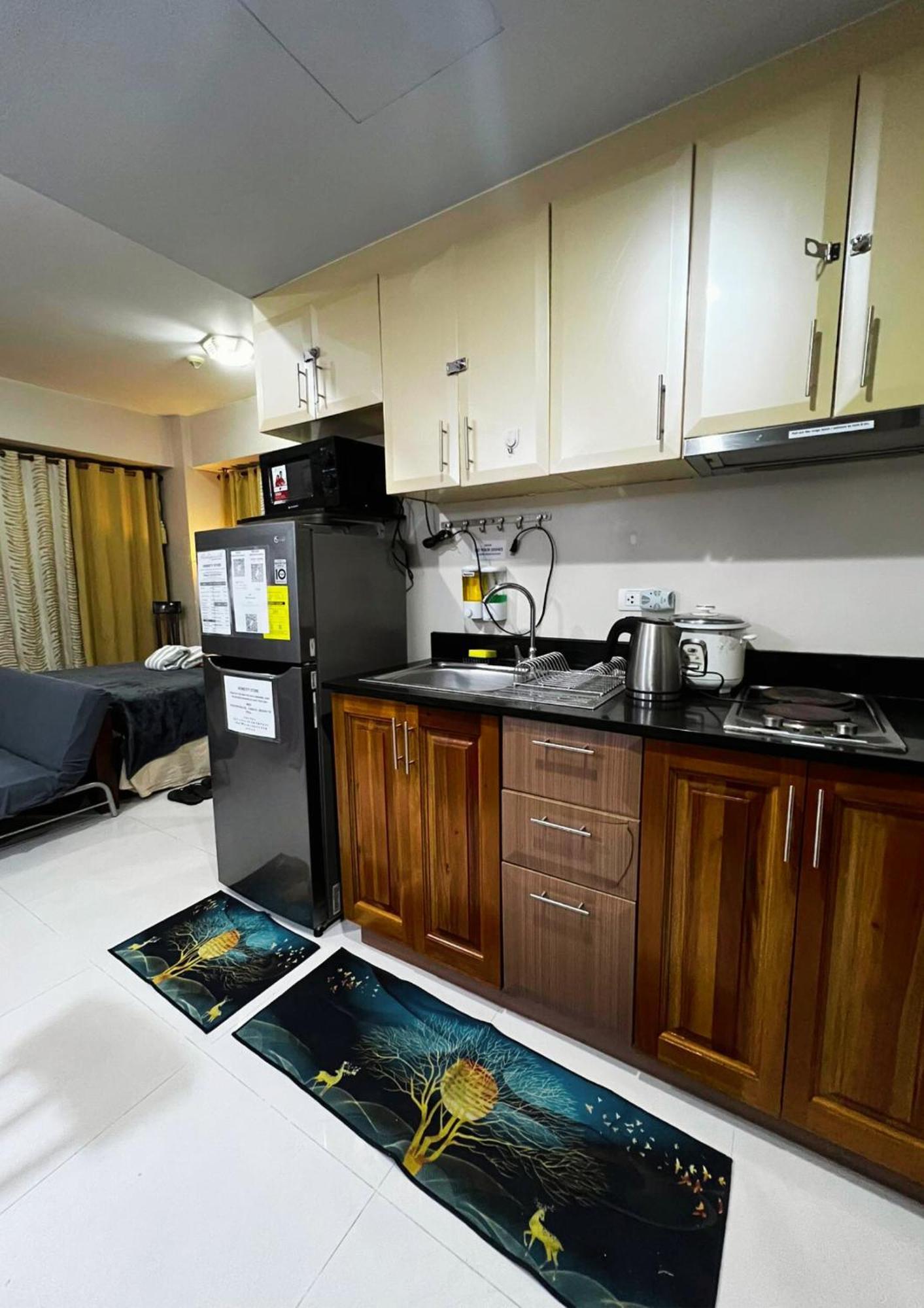 One Palm Tree Villas Condominium - Studio 7Th Fl With Balcony - Across Terminal 3 Airport Pasay Ngoại thất bức ảnh
