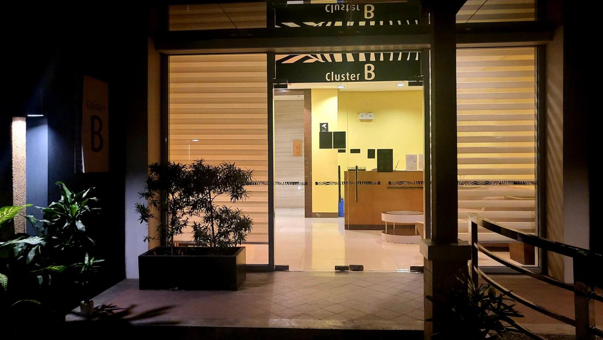 One Palm Tree Villas Condominium - Studio 7Th Fl With Balcony - Across Terminal 3 Airport Pasay Ngoại thất bức ảnh