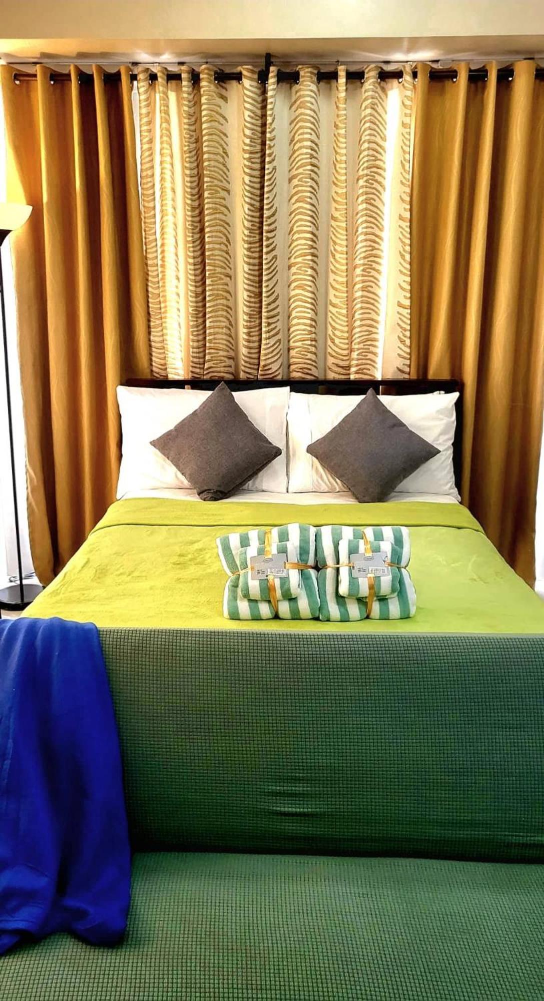 One Palm Tree Villas Condominium - Studio 7Th Fl With Balcony - Across Terminal 3 Airport Pasay Ngoại thất bức ảnh