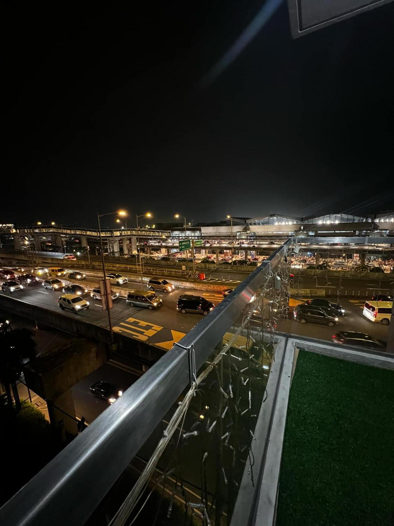 One Palm Tree Villas Condominium - Studio 7Th Fl With Balcony - Across Terminal 3 Airport Pasay Ngoại thất bức ảnh