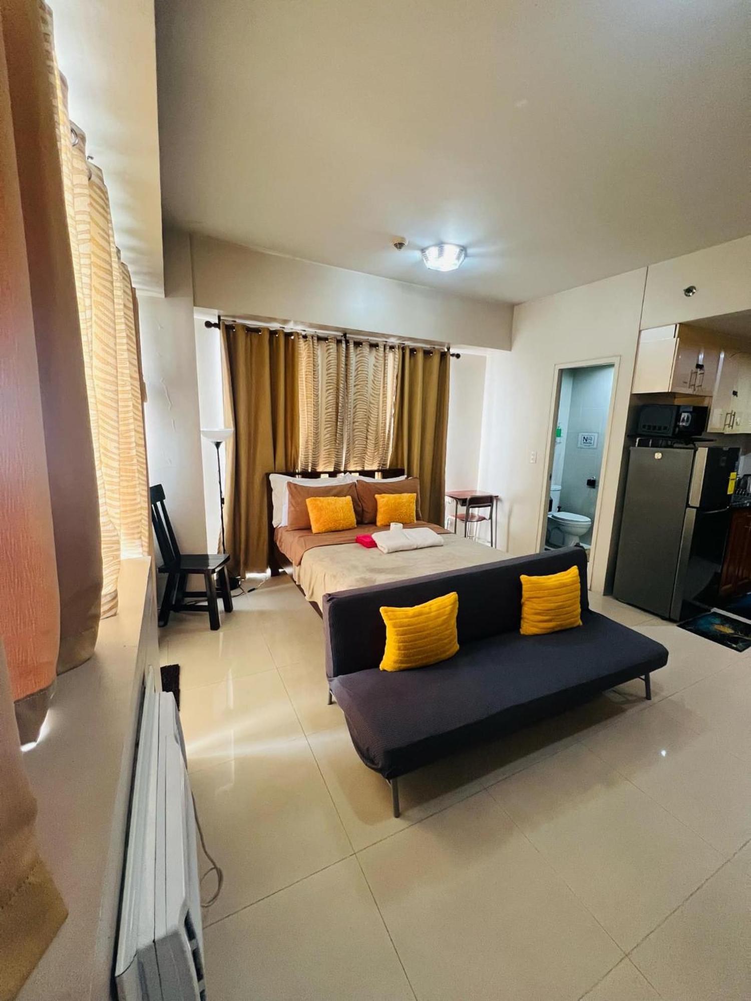 One Palm Tree Villas Condominium - Studio 7Th Fl With Balcony - Across Terminal 3 Airport Pasay Ngoại thất bức ảnh