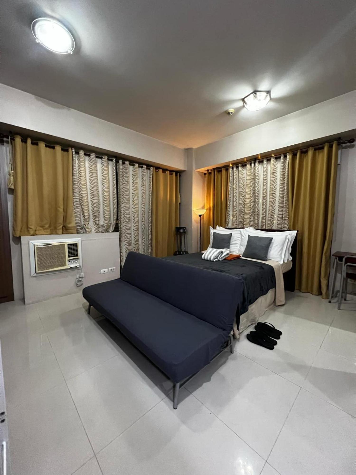 One Palm Tree Villas Condominium - Studio 7Th Fl With Balcony - Across Terminal 3 Airport Pasay Ngoại thất bức ảnh