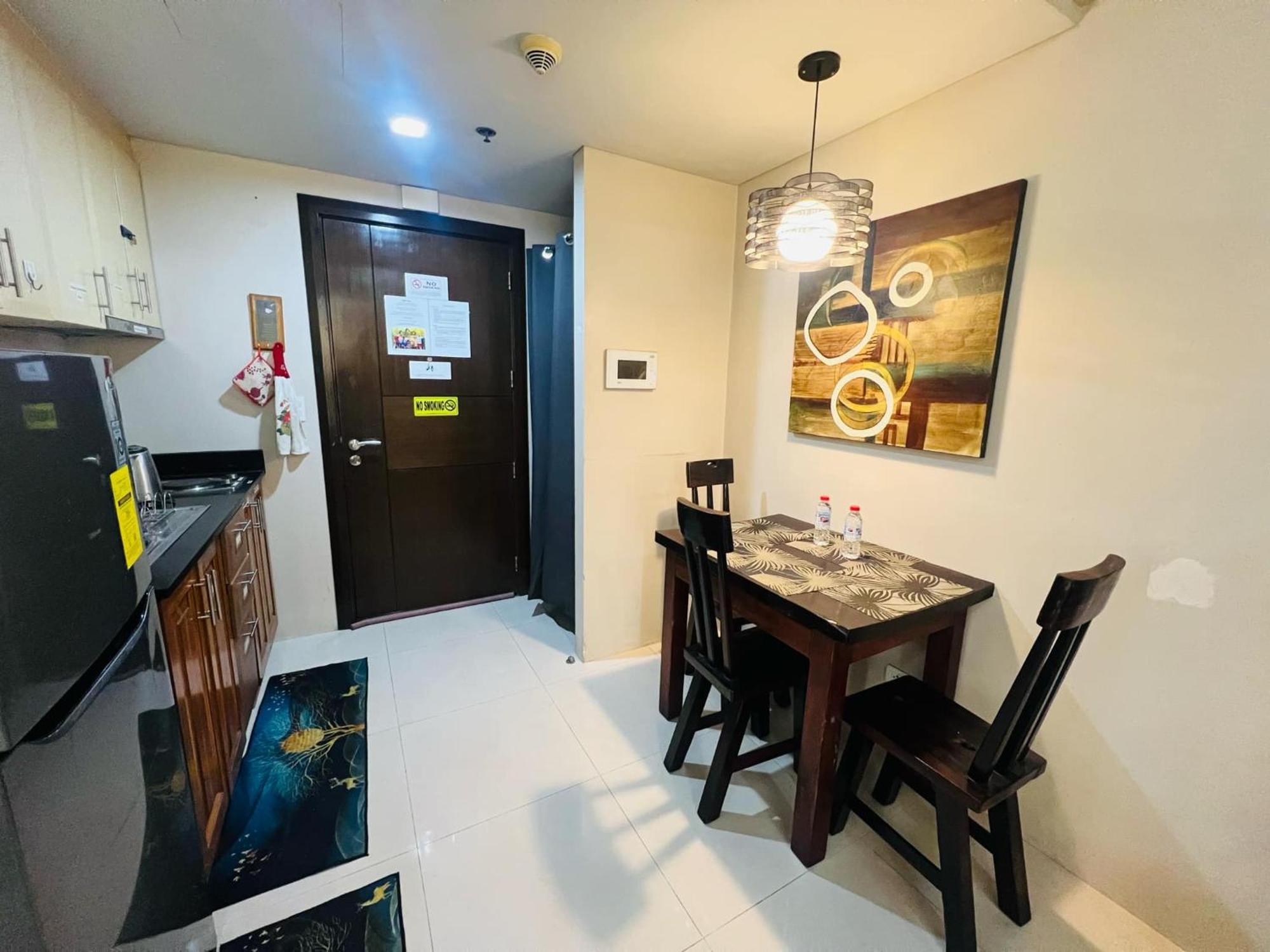 One Palm Tree Villas Condominium - Studio 7Th Fl With Balcony - Across Terminal 3 Airport Pasay Ngoại thất bức ảnh