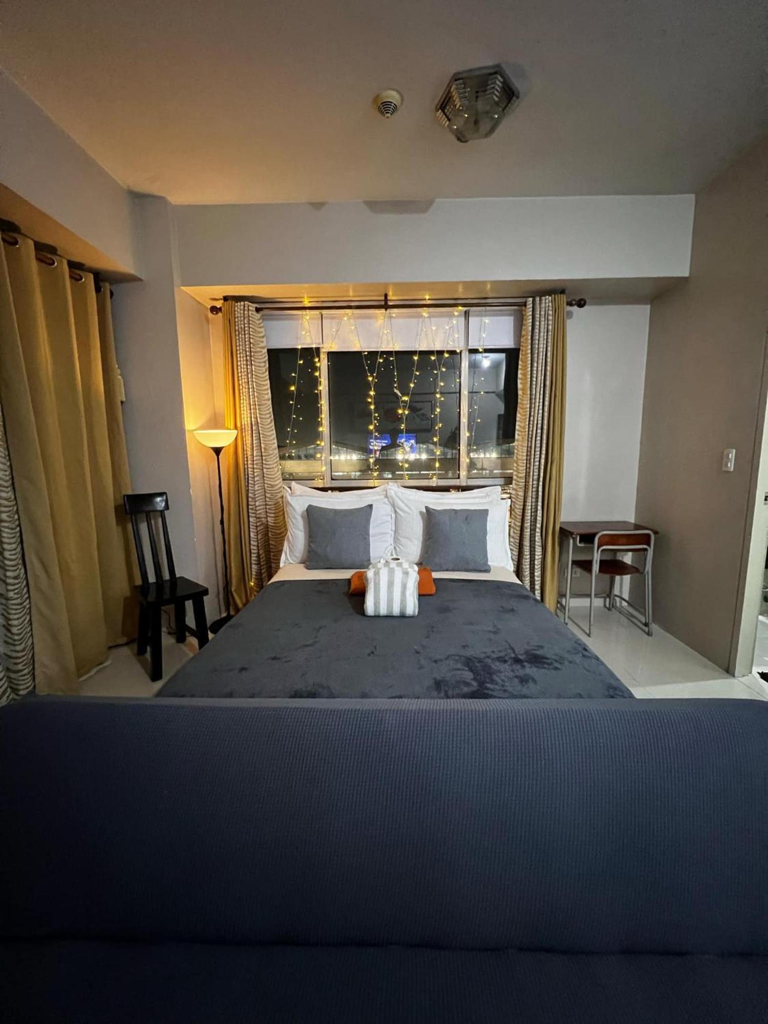 One Palm Tree Villas Condominium - Studio 7Th Fl With Balcony - Across Terminal 3 Airport Pasay Ngoại thất bức ảnh