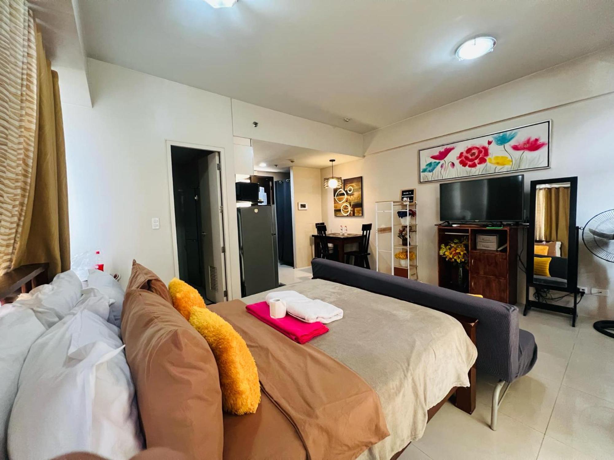 One Palm Tree Villas Condominium - Studio 7Th Fl With Balcony - Across Terminal 3 Airport Pasay Ngoại thất bức ảnh