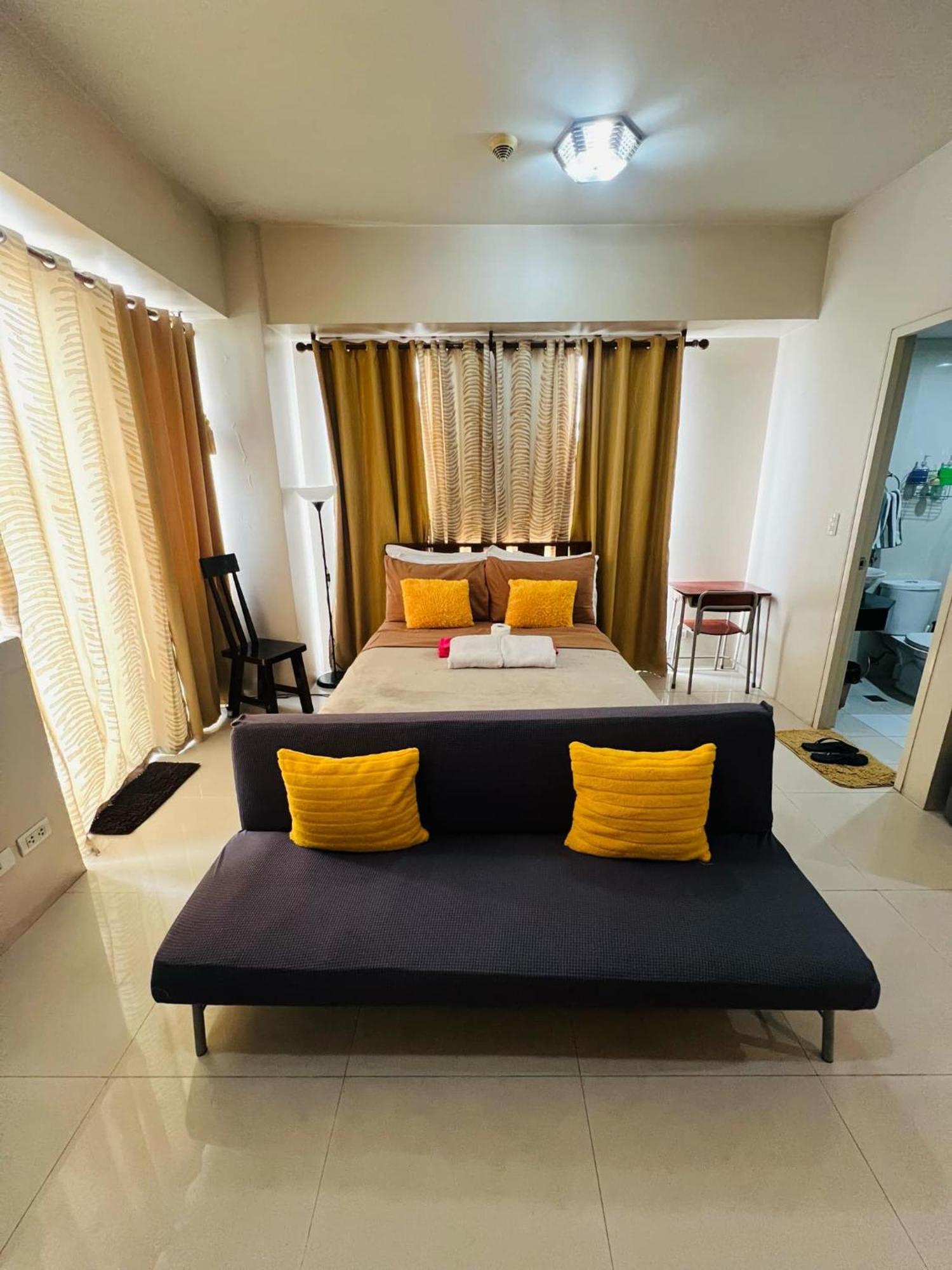 One Palm Tree Villas Condominium - Studio 7Th Fl With Balcony - Across Terminal 3 Airport Pasay Ngoại thất bức ảnh